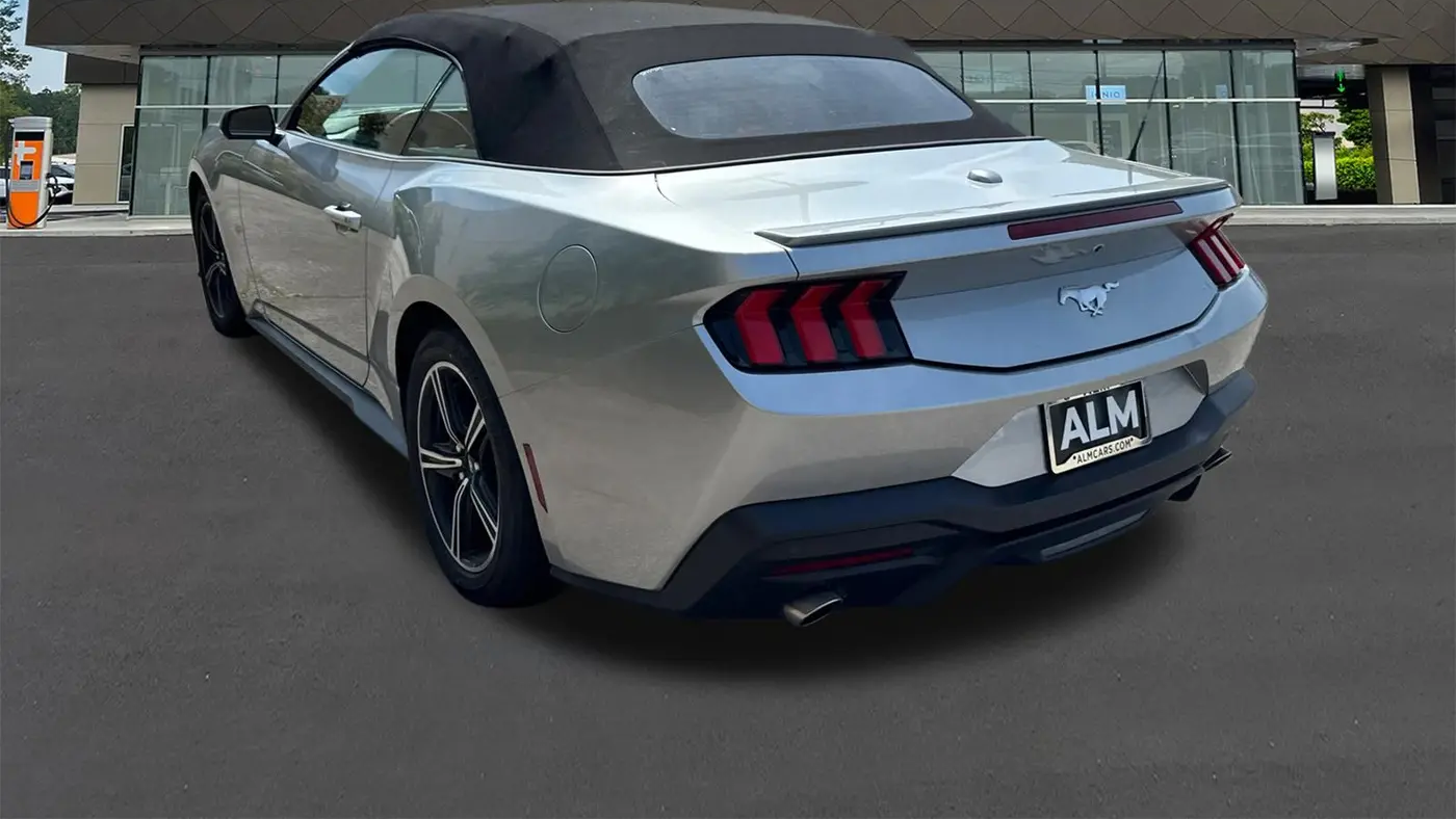 2025 Ford Mustang EcoBoost