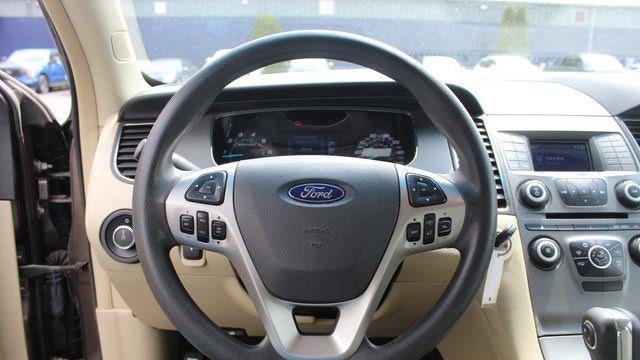 2015 Ford Taurus SE
