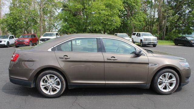 2015 Ford Taurus SE