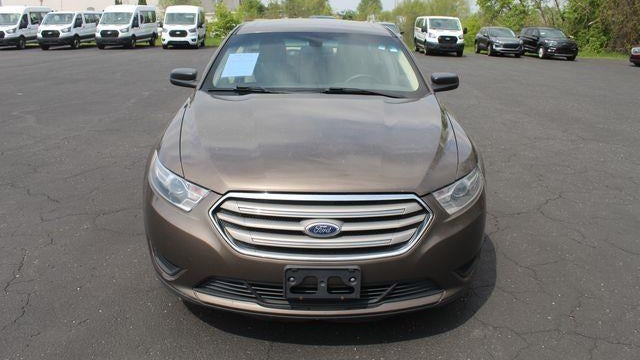 2015 Ford Taurus SE