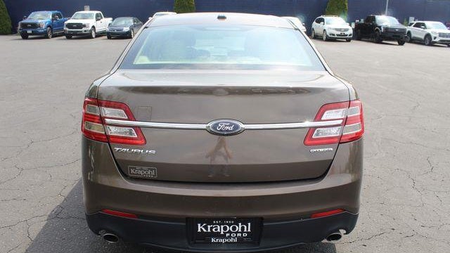 2015 Ford Taurus SE