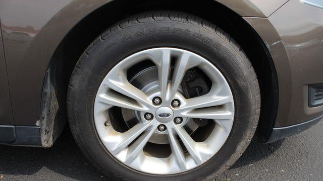 2015 Ford Taurus SE