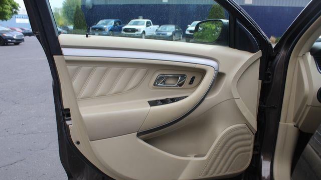 2015 Ford Taurus SE