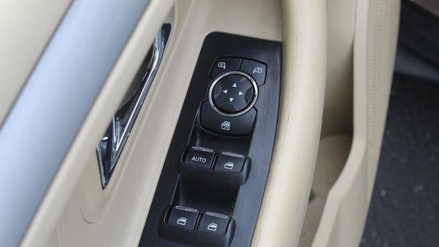 2015 Ford Taurus SE