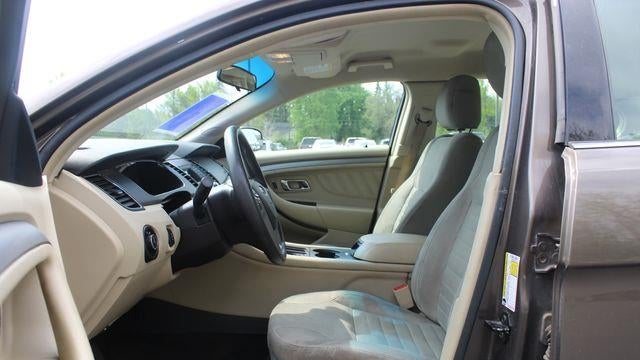 2015 Ford Taurus SE