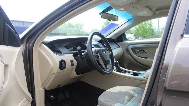 2015 Ford Taurus SE