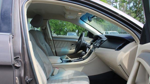 2015 Ford Taurus SE