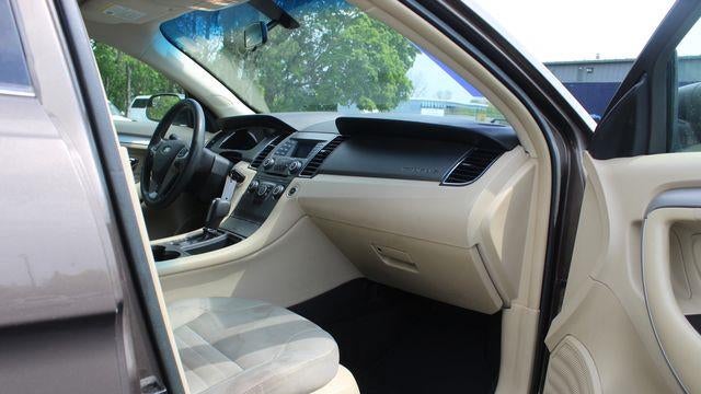 2015 Ford Taurus SE