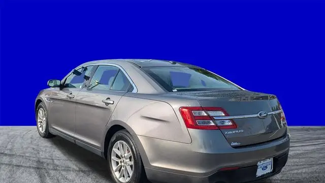 2014 Ford Taurus SE