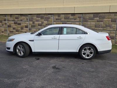 2015 Ford Taurus SE 4DR Sedan