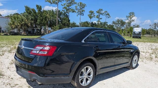 2017 Ford Taurus SE