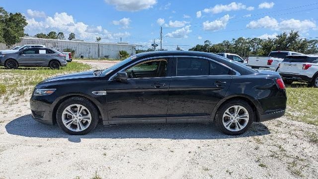 2017 Ford Taurus SE