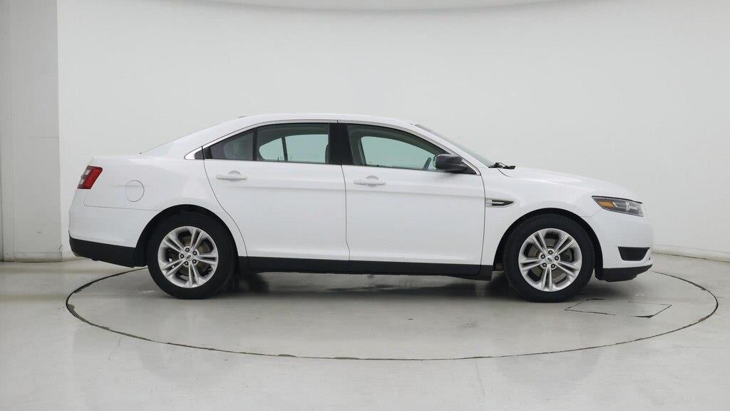 2016 Ford Taurus SE