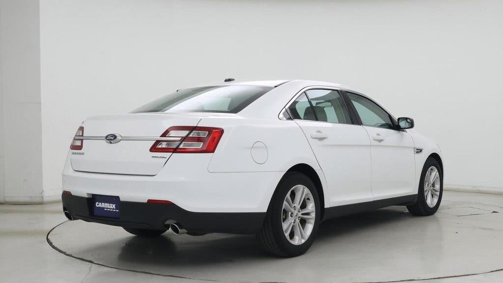 2016 Ford Taurus SE