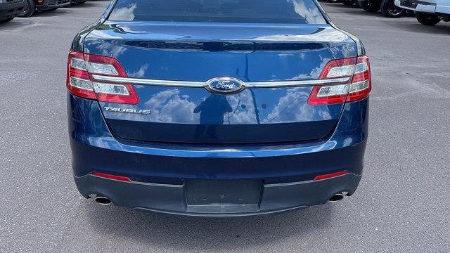 2017 Ford Taurus SE