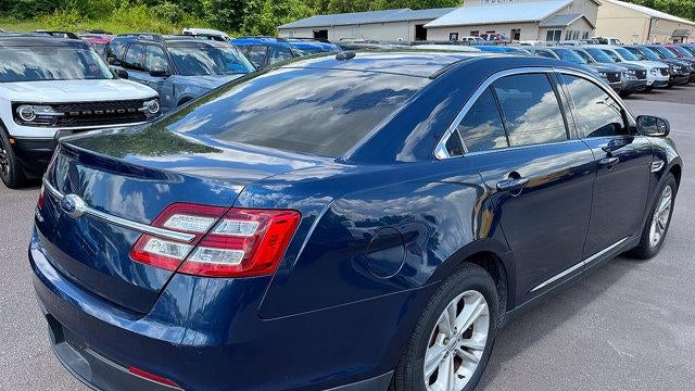 2017 Ford Taurus SE