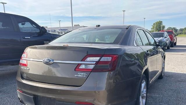 2015 Ford Taurus SEL