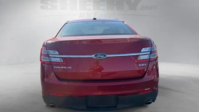2015 Ford Taurus SEL