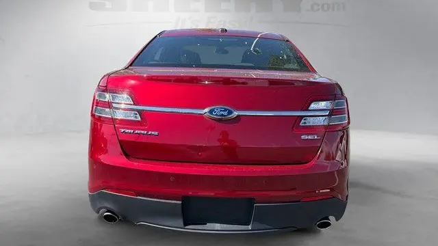 2015 Ford Taurus SEL