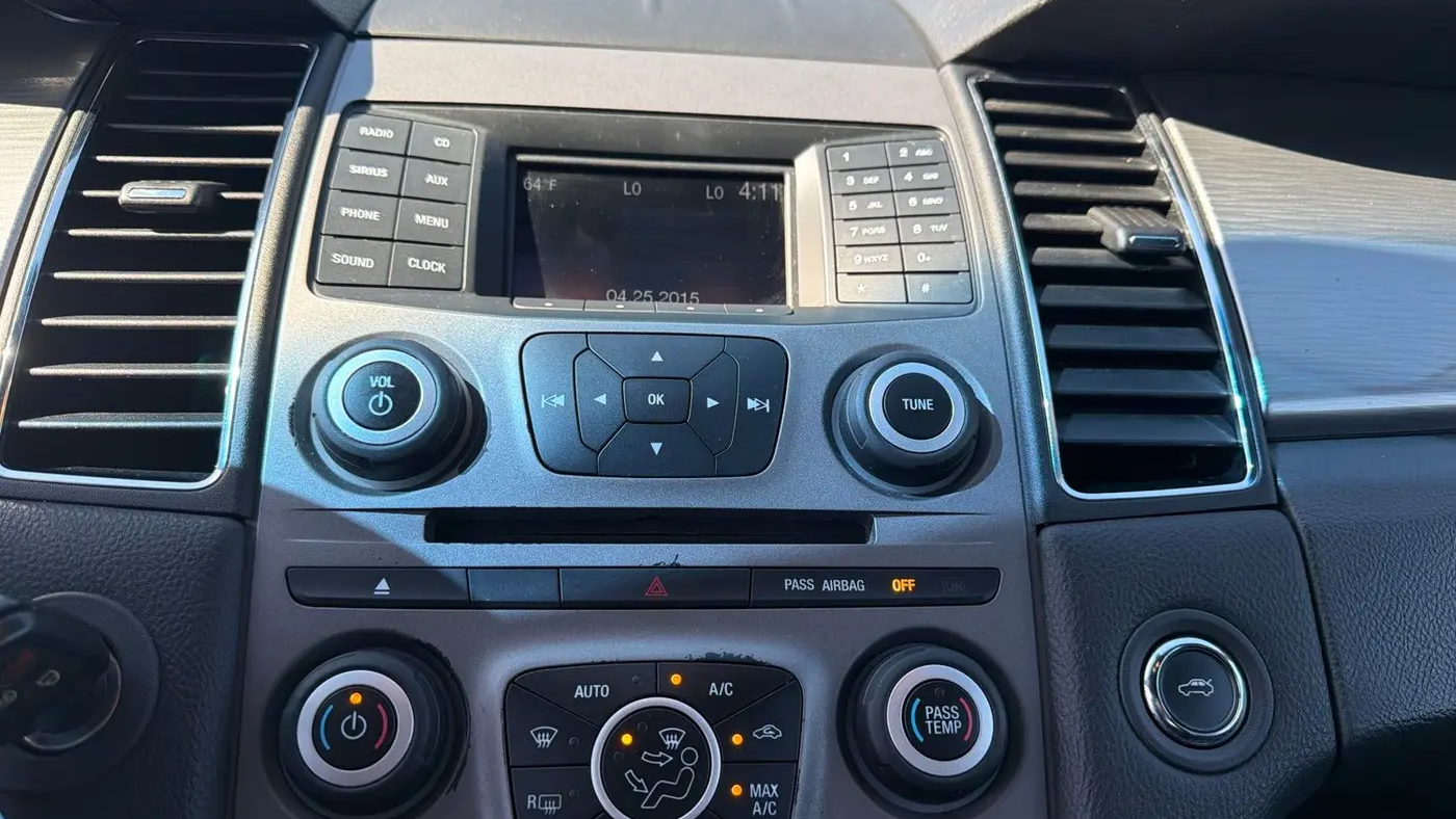 2015 Ford Taurus SEL