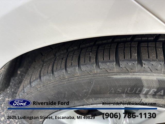 2013 Ford Taurus - $10,995