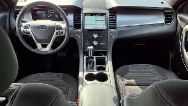 2018 Ford Taurus SEL