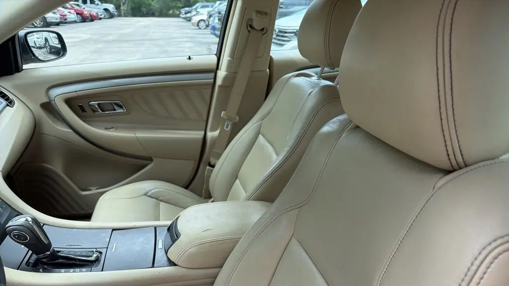 2015 Ford Taurus SEL