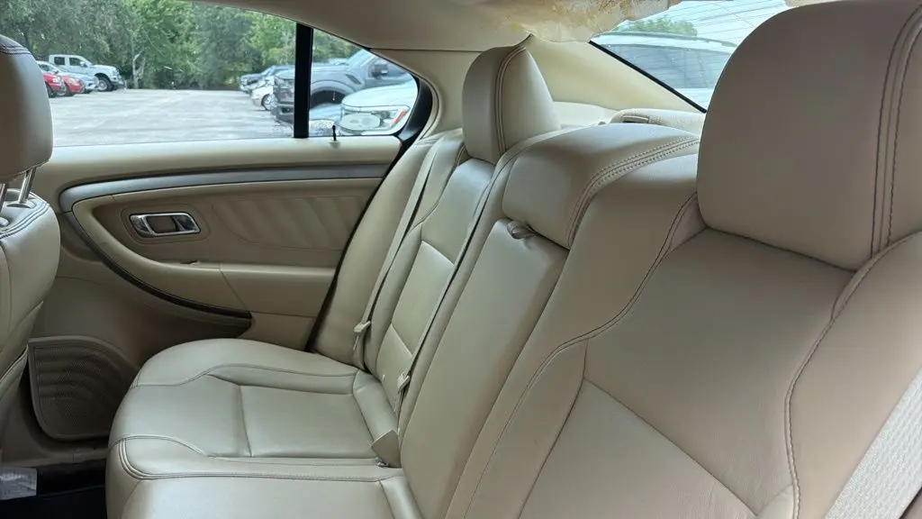 2015 Ford Taurus SEL