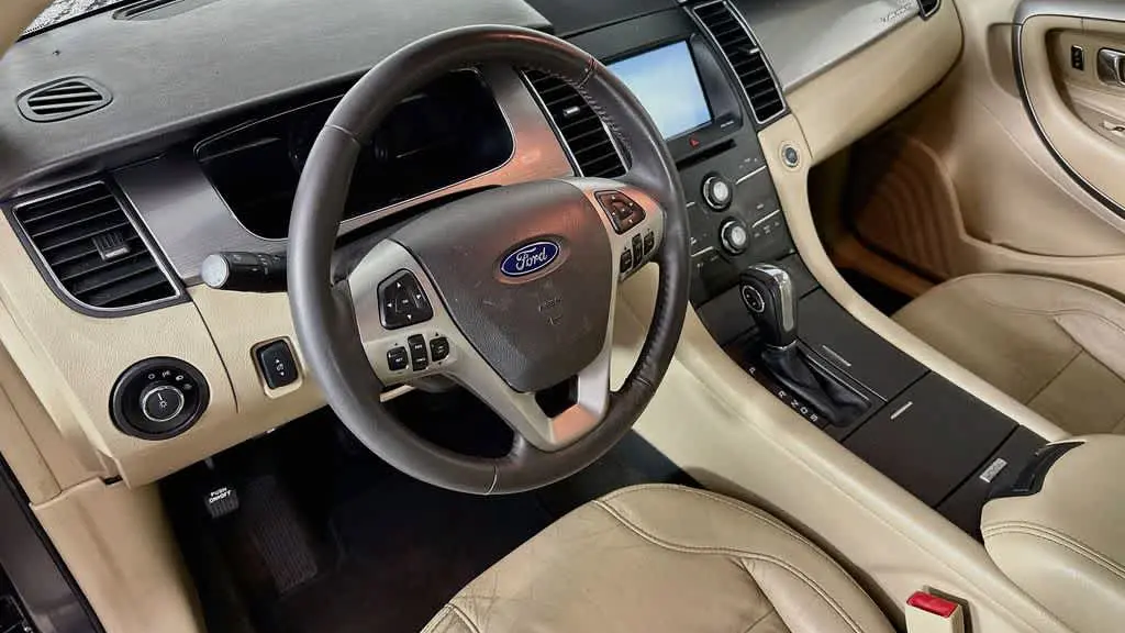 2015 Ford Taurus SEL