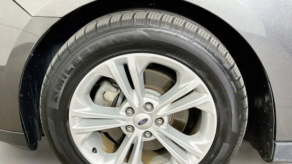 2015 Ford Taurus SEL
