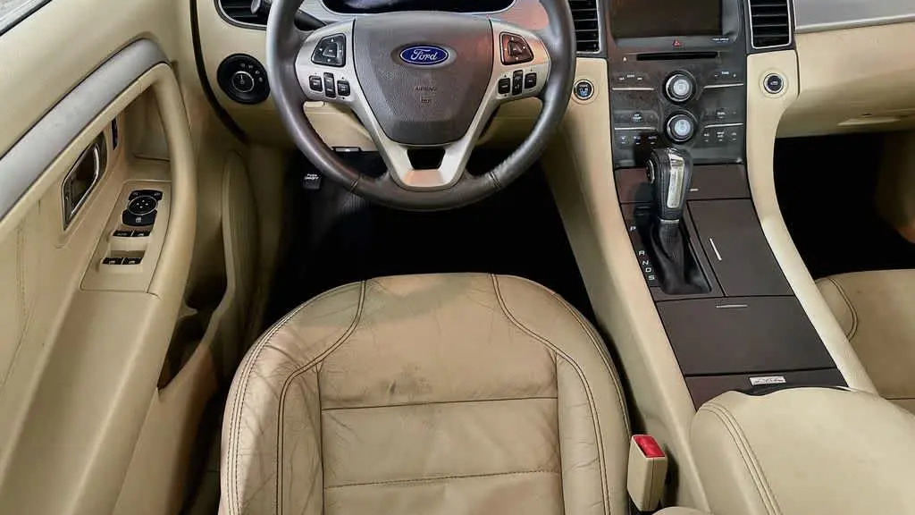 2015 Ford Taurus SEL