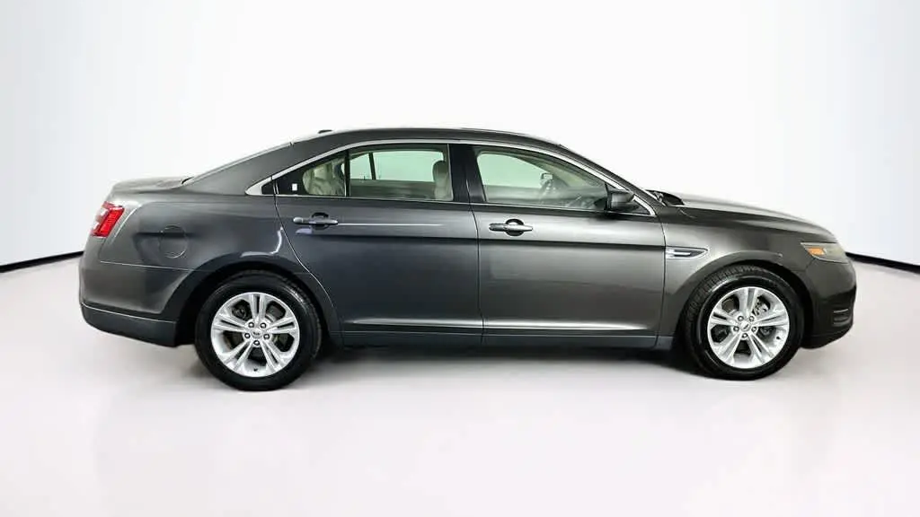 2015 Ford Taurus SEL