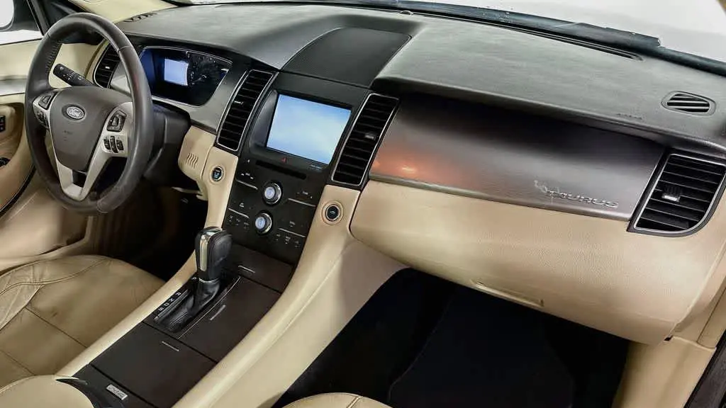 2015 Ford Taurus SEL