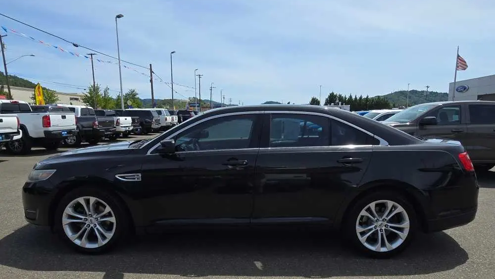 2013 Ford Taurus SEL