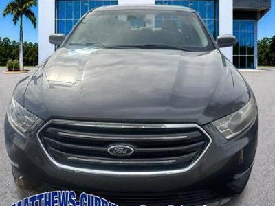 2015 Ford Taurus SEL 4DR Sedan