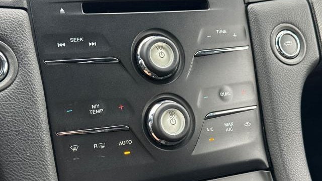 2017 Ford Taurus SEL