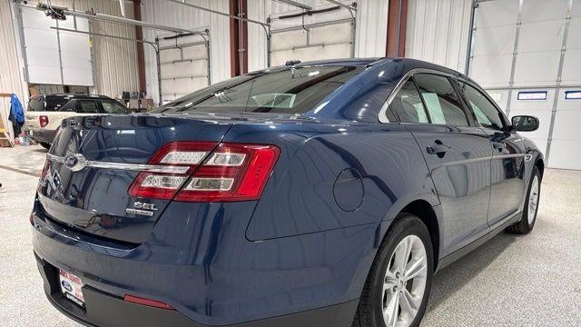 2016 Ford Taurus SEL