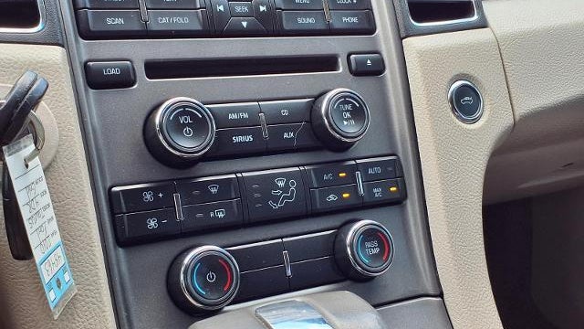 2010 Ford Taurus SEL