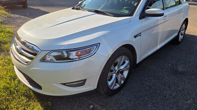 Preowned 2011 Ford Taurus SEL for Sale