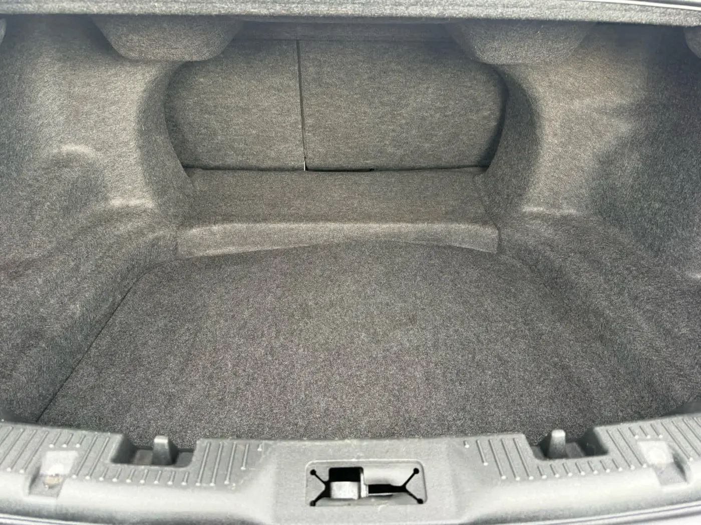 2012 Ford Taurus - $9,900