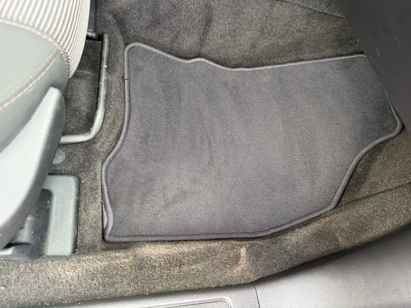 2012 Ford Taurus - $9,900