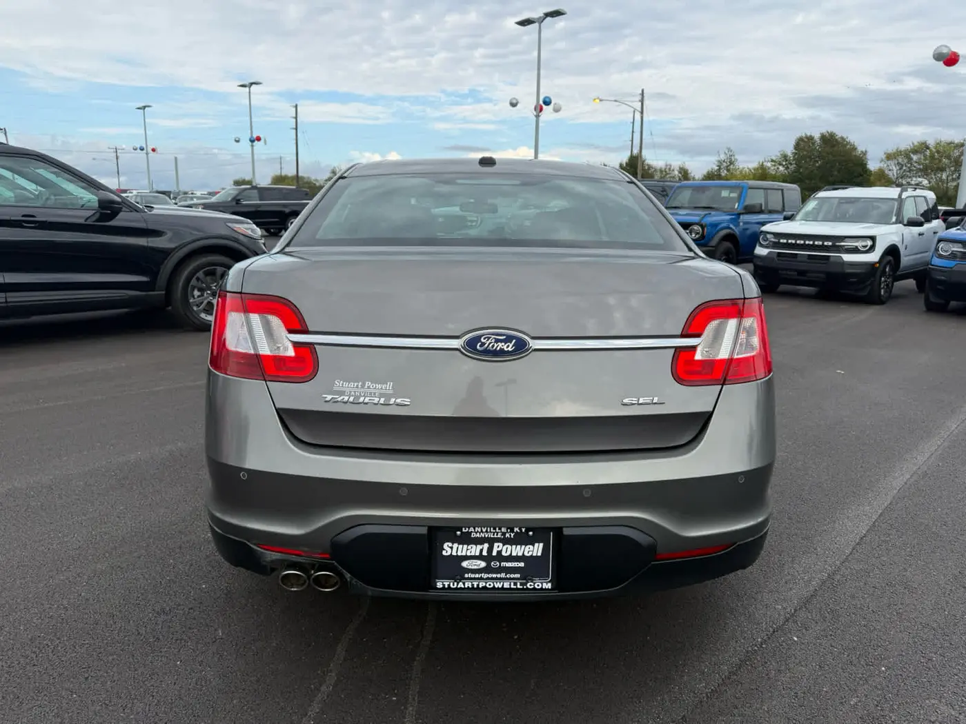 2012 Ford Taurus - $9,900