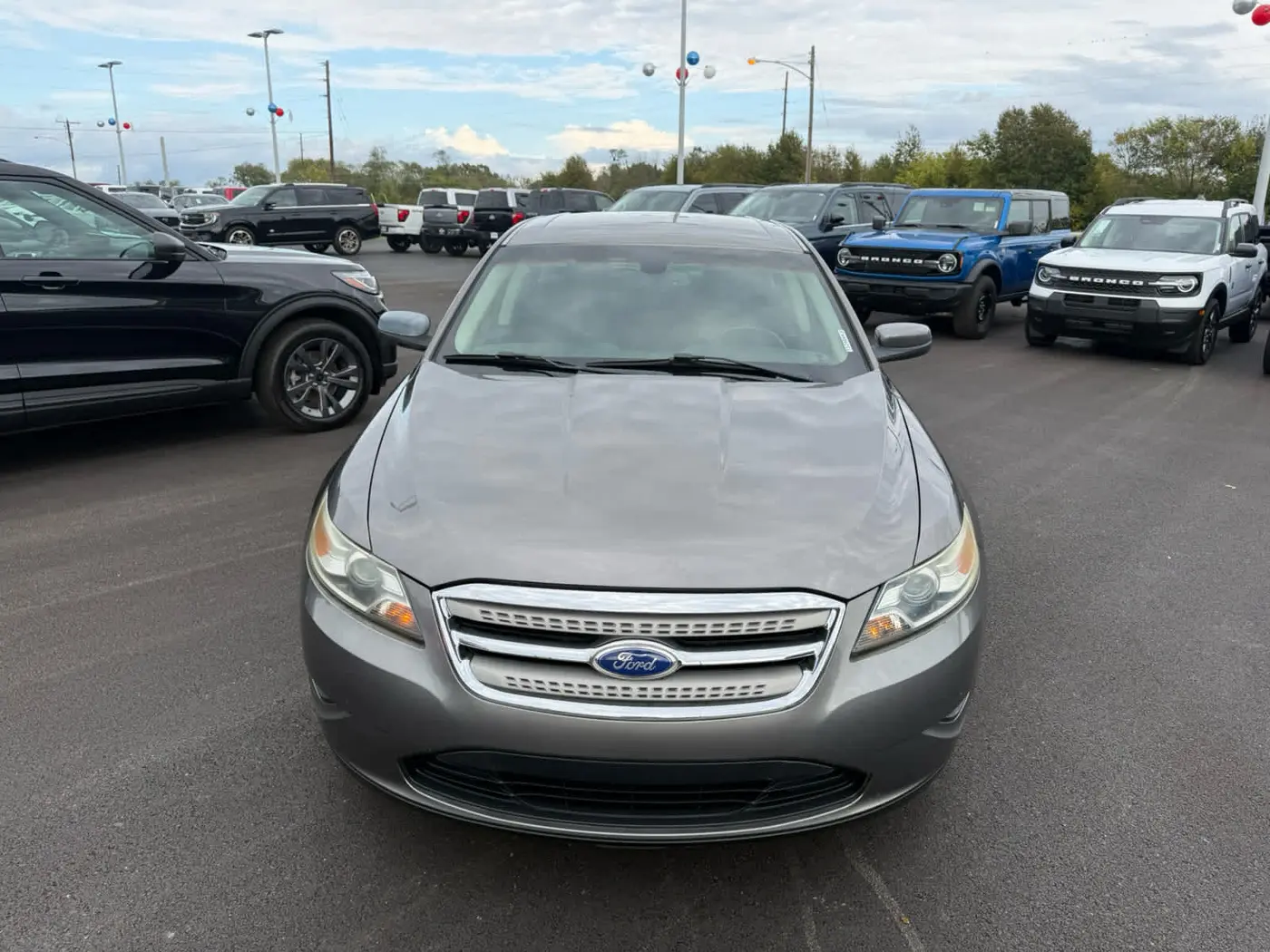 2012 Ford Taurus - $9,900