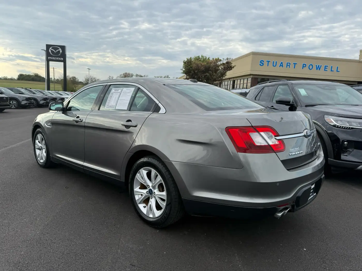 2012 Ford Taurus - $9,900
