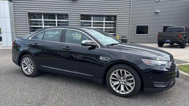 2017 Ford Taurus Limited