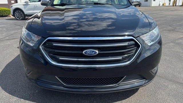 2016 Ford Taurus Limited