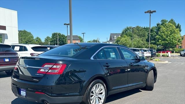 2017 Ford Taurus Limited