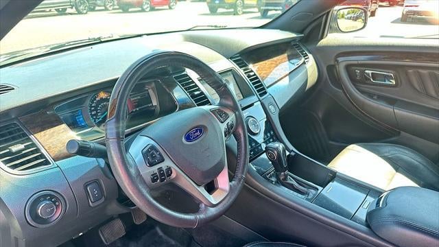 2017 Ford Taurus Limited