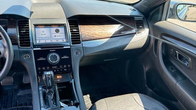 2017 Ford Taurus Limited