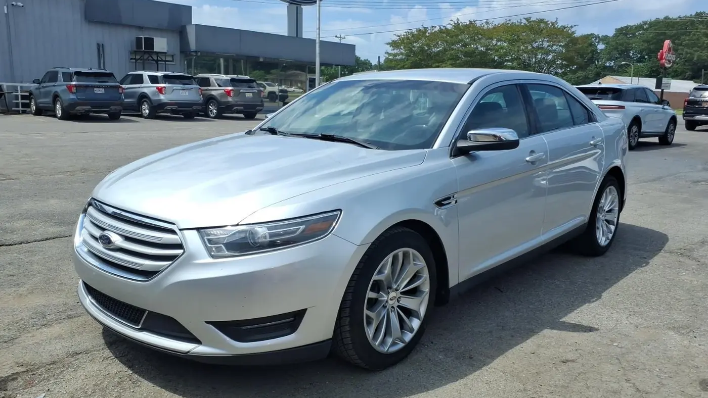Preowned 2015 Ford Taurus Limited for Sale